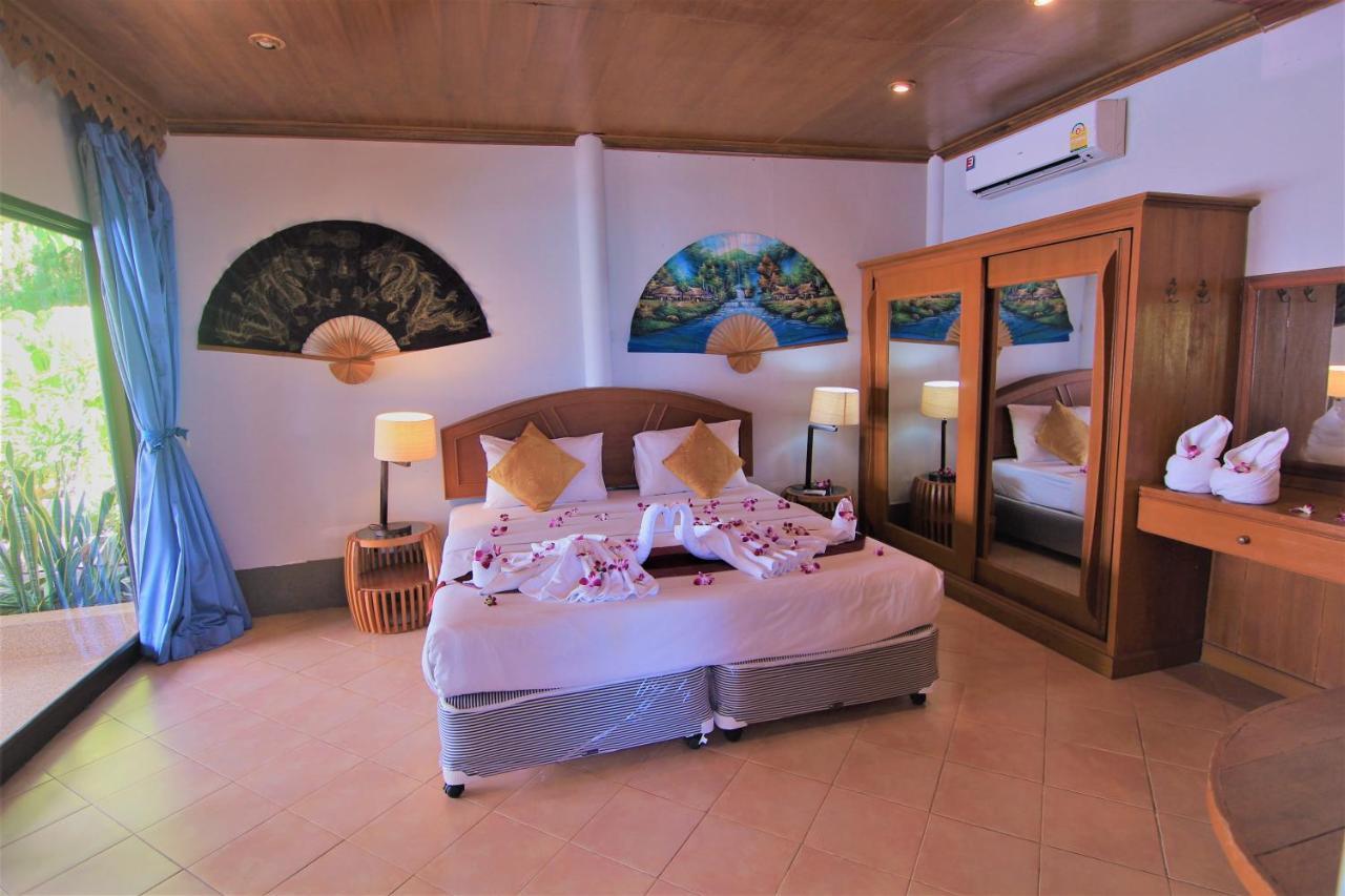 Bangrak Pier Samui Resort Bagian luar foto
