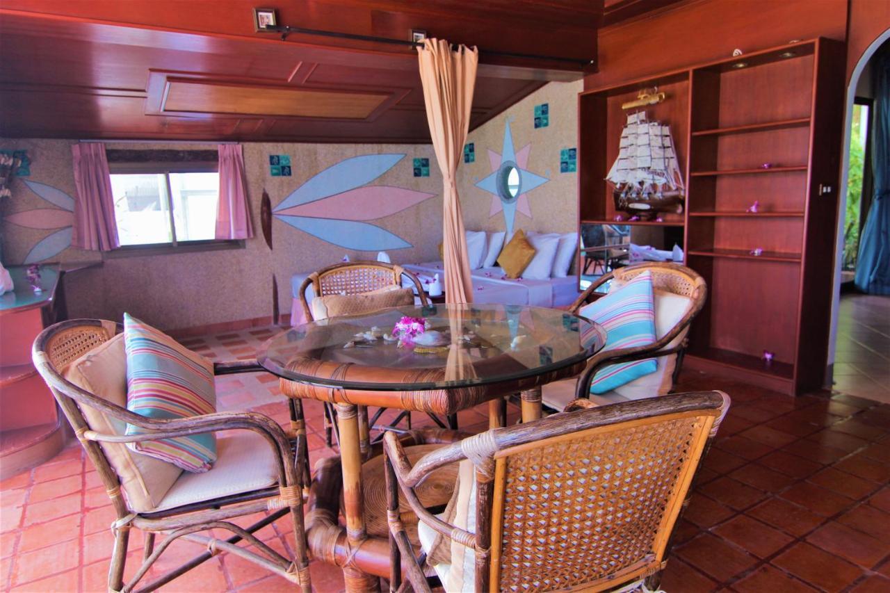 Bangrak Pier Samui Resort Bagian luar foto