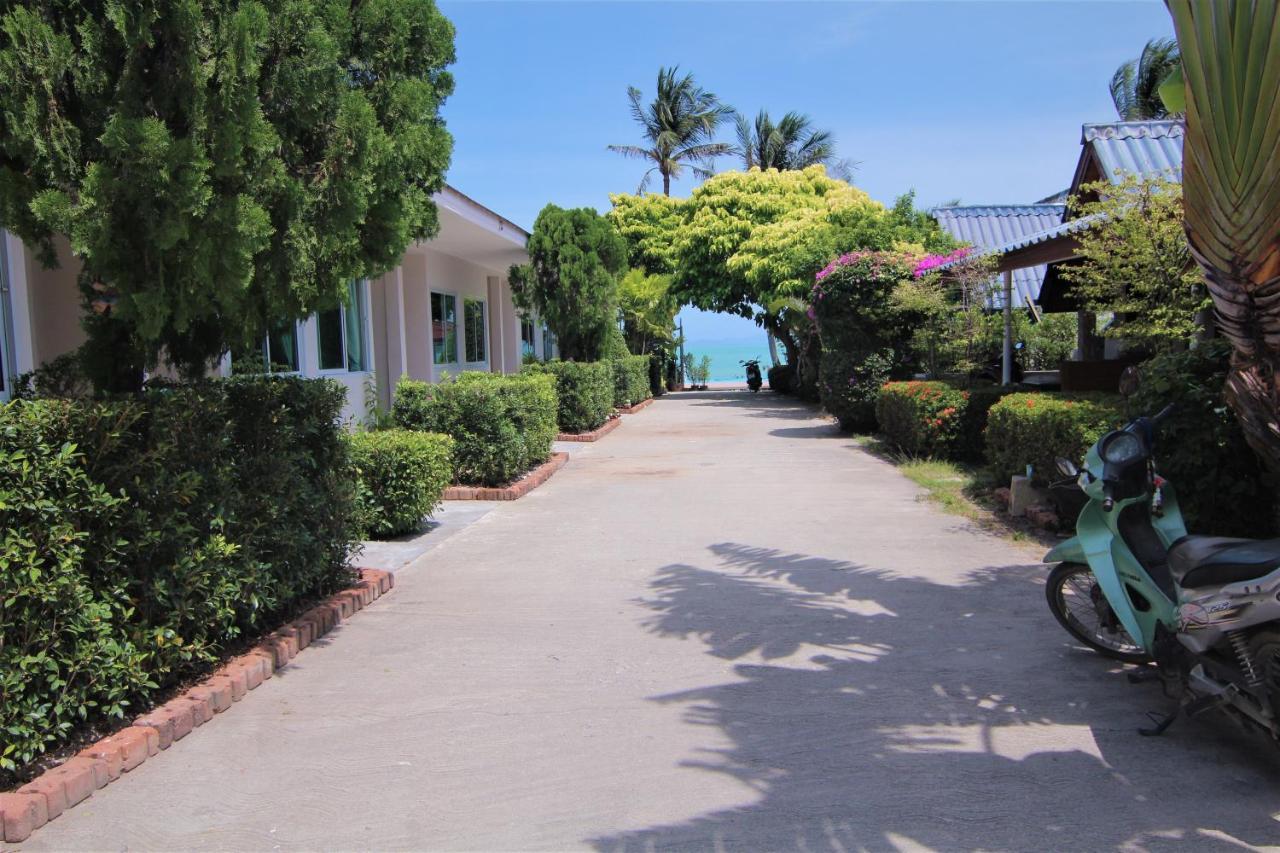 Bangrak Pier Samui Resort Bagian luar foto