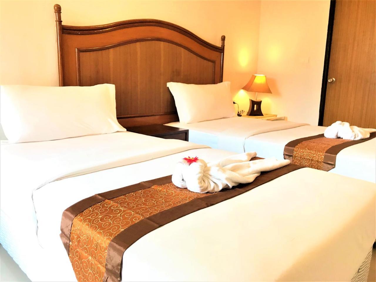 Bangrak Pier Samui Resort Bagian luar foto