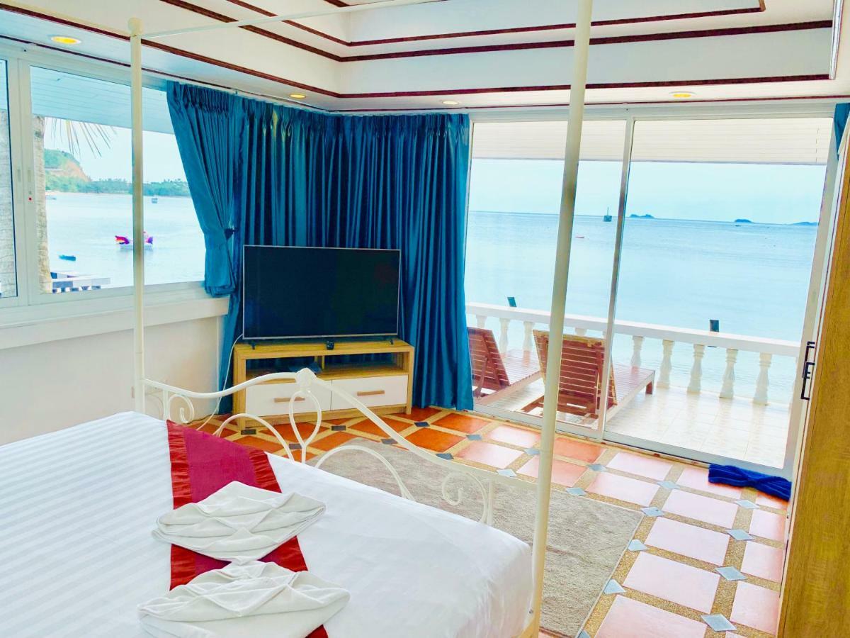 Bangrak Pier Samui Resort Bagian luar foto