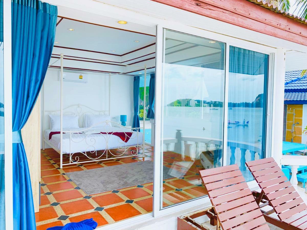 Bangrak Pier Samui Resort Bagian luar foto
